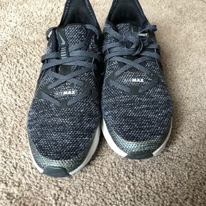 Nike Shoes - Nike Boys AirMax Running Shoes Nike Shoes - Nike Boys AirMax Running Shoes